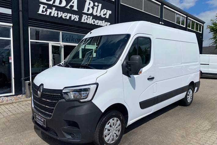 Hvid Renault Master IV T33 fra 2020