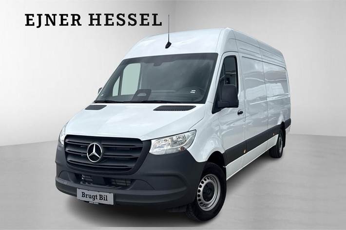 Hvid Mercedes Sprinter 317 fra 2025