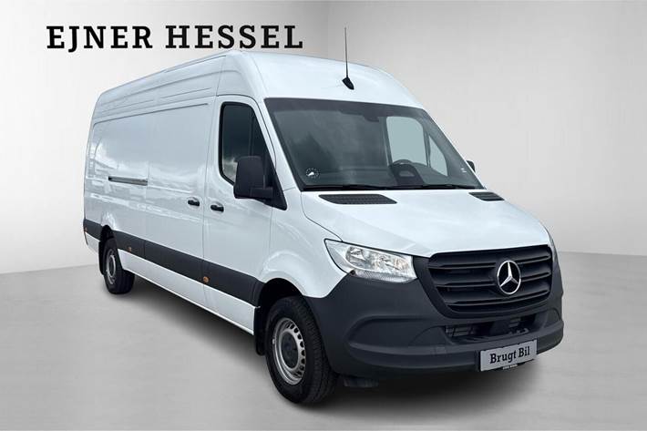 Hvid Mercedes Sprinter 317 fra 2025