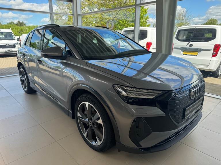 Audi Q4 e-tron 45 S-line