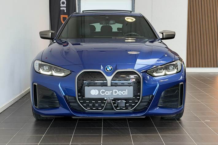 Blå BMW i4 fra 2022