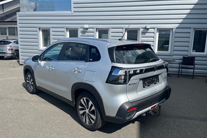Sølv Suzuki S-Cross fra 2022