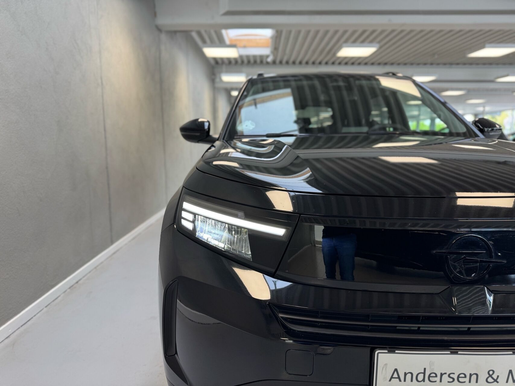 Sort Opel Frontera fra 2025