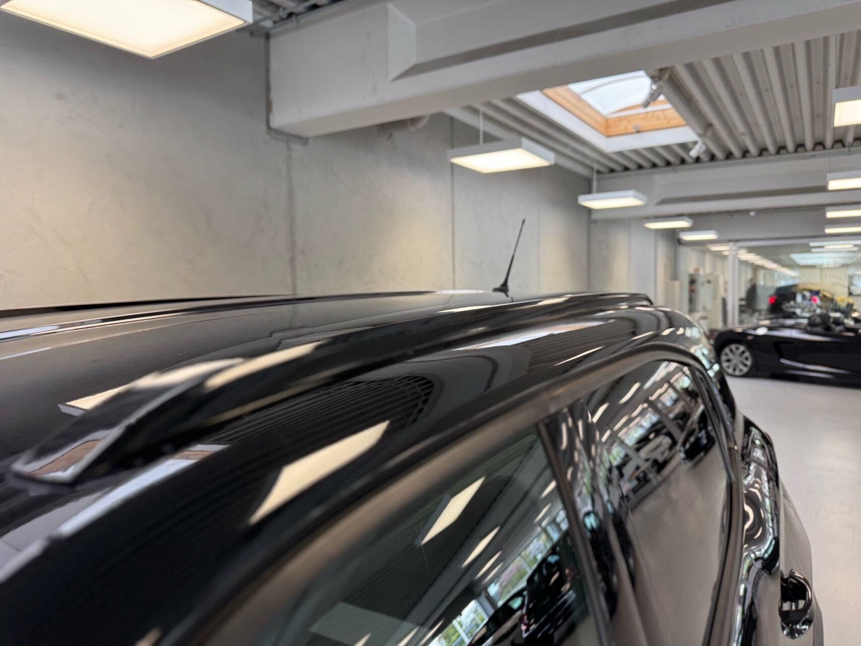 Sort Opel Frontera fra 2025