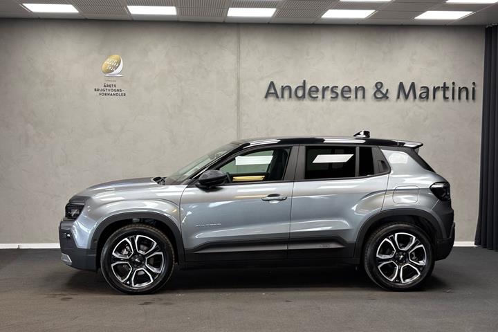 Grå Jeep Avenger fra 2023