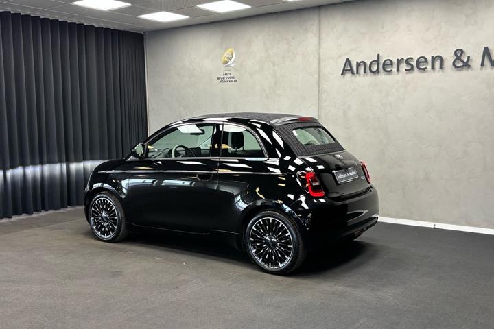 Sort Fiat 500e fra 2023