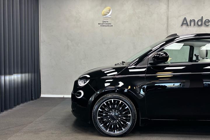 Sort Fiat 500e fra 2023
