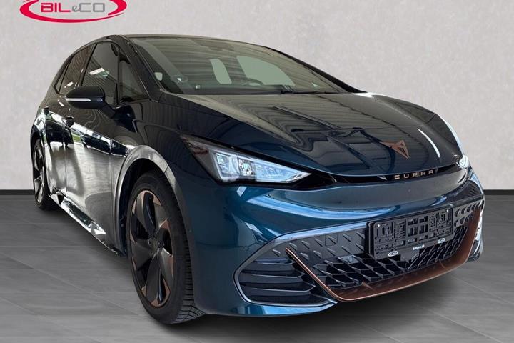 Blå Cupra Born fra 2023 set udefra