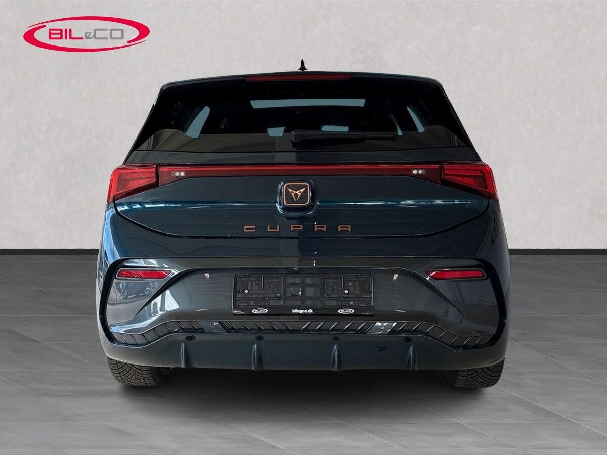 Blå Cupra Born fra 2023