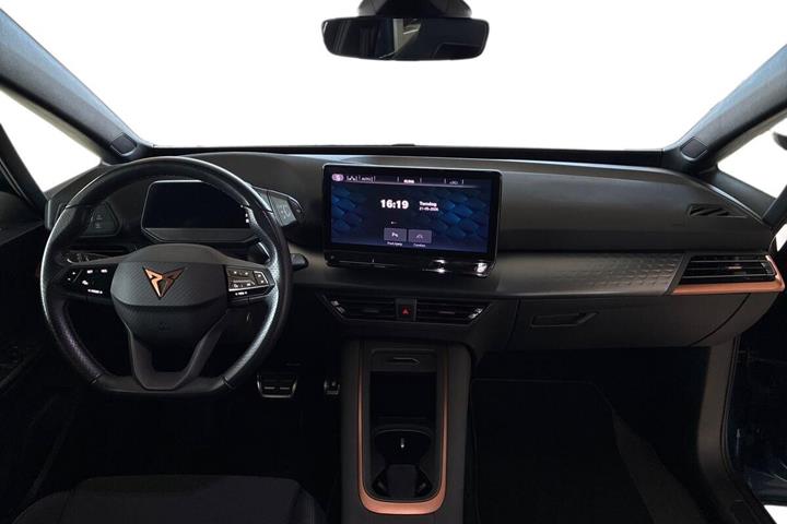 Blå Cupra Born fra 2023