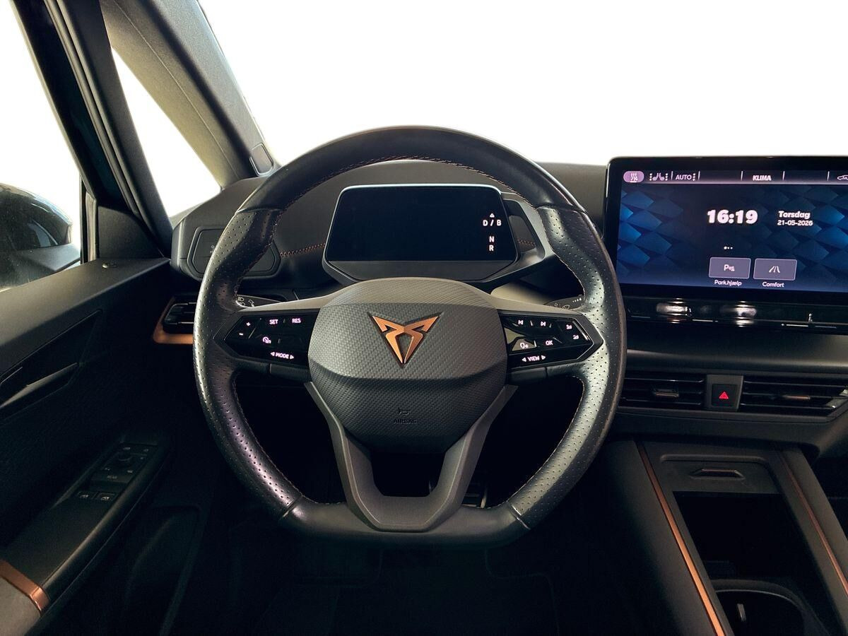 Blå Cupra Born fra 2023