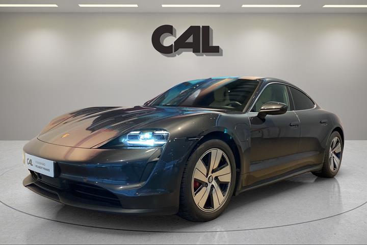 Grå Porsche Taycan fra 2020 set udefra