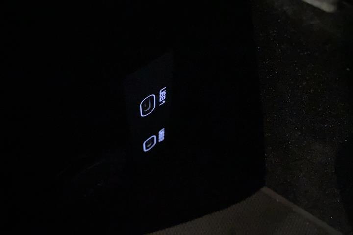 Grå Porsche Taycan fra 2020