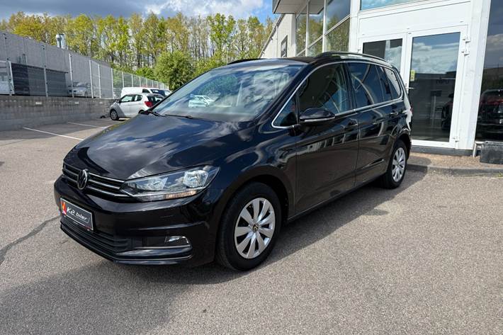 Sort VW Touran fra 2022