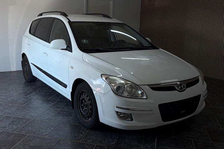 undefined Hyundai i30 fra 2008 set udefra