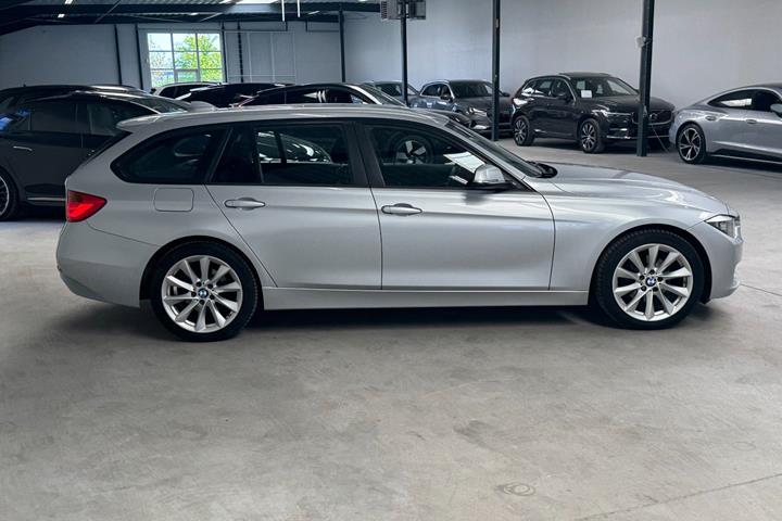 Sølv BMW 320d fra 2015
