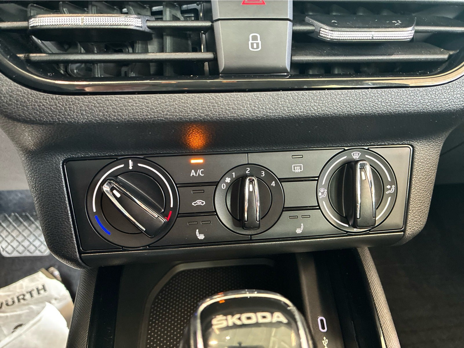 Grå Skoda Kamiq fra 2021