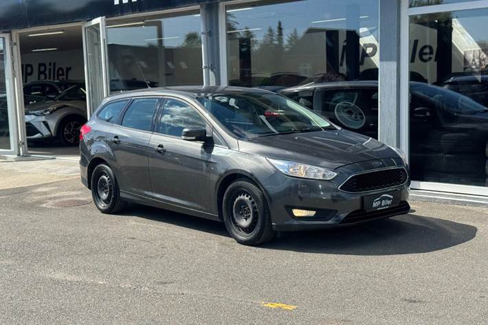 Grå Ford Focus fra 2016
