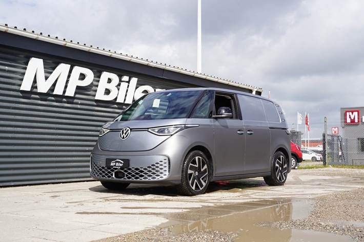 Sølv VW ID.Buzz fra 2023 set udefra