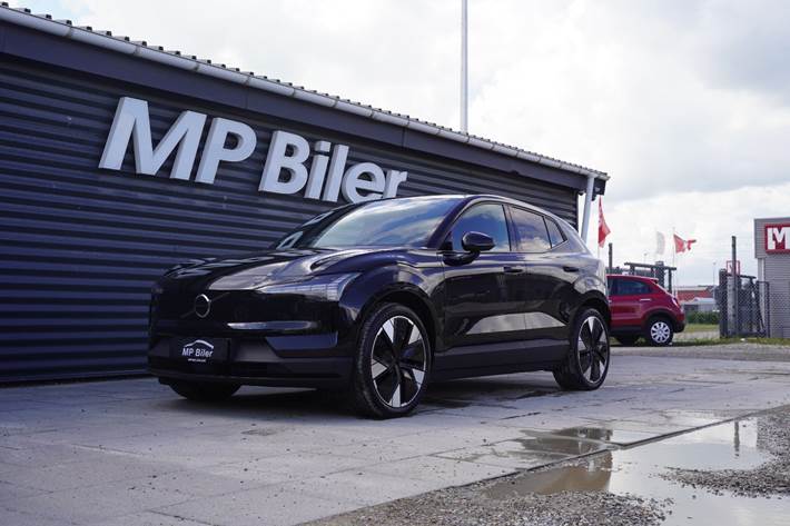 Sort Volvo EX30 fra 2025