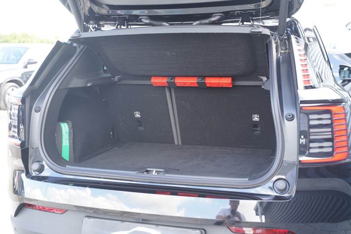 Sort Volvo EX30 fra 2025