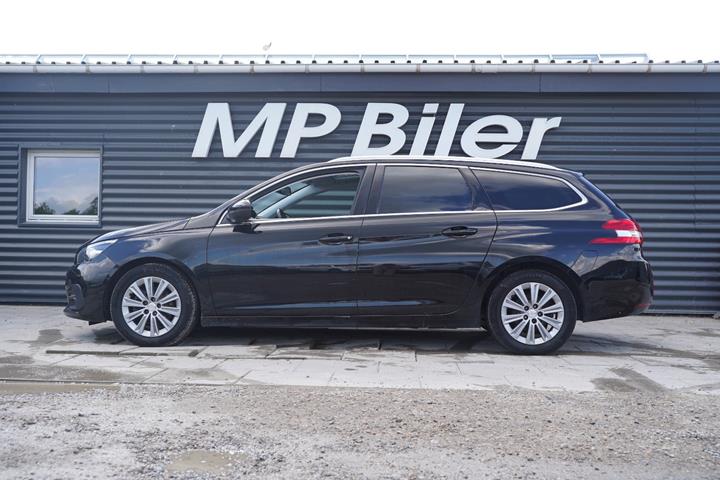 Sort Peugeot 308 fra 2019