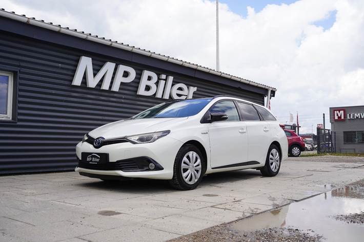 Hvid Toyota Auris fra 2018