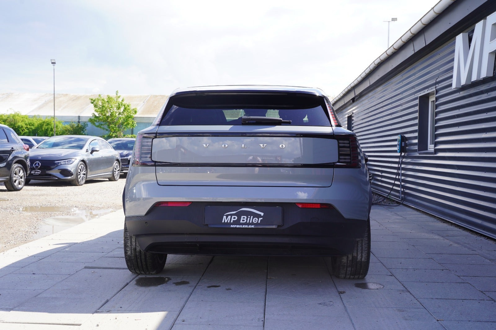 Grå Volvo EX30 fra 2025