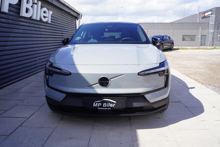 Grå Volvo EX30 fra 2025