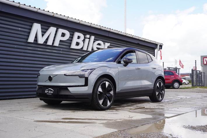 Grå Volvo EX30 fra 2025