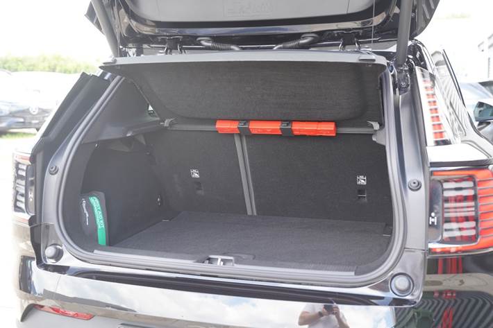 Sort Volvo EX30 fra 2025