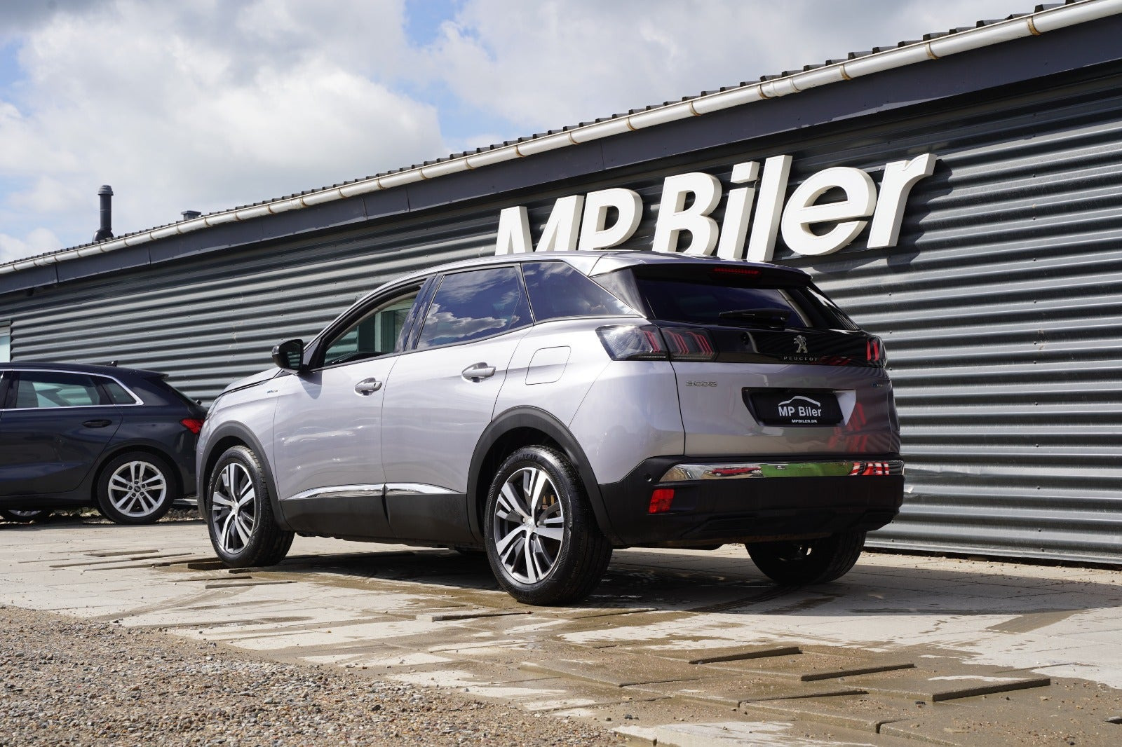 Sølv Peugeot 3008 fra 2022