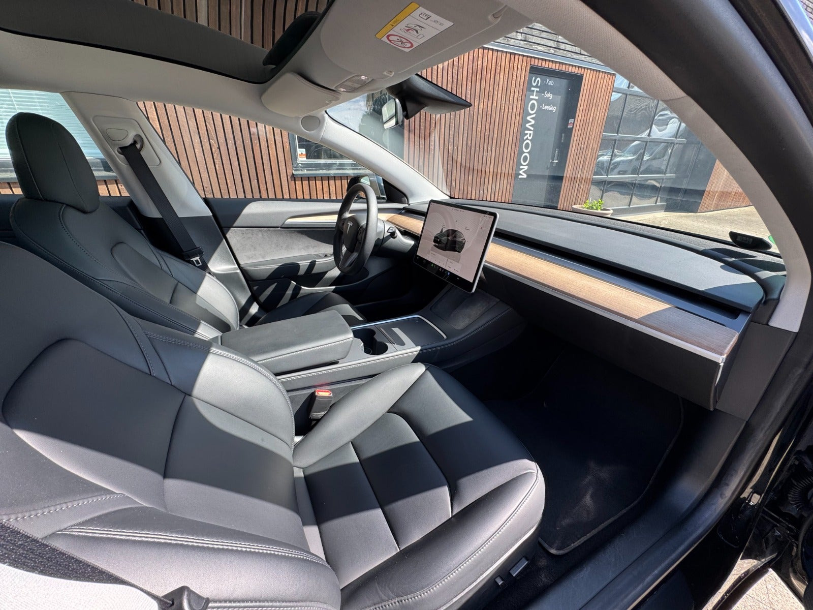 Sort Tesla Model 3 fra 2022