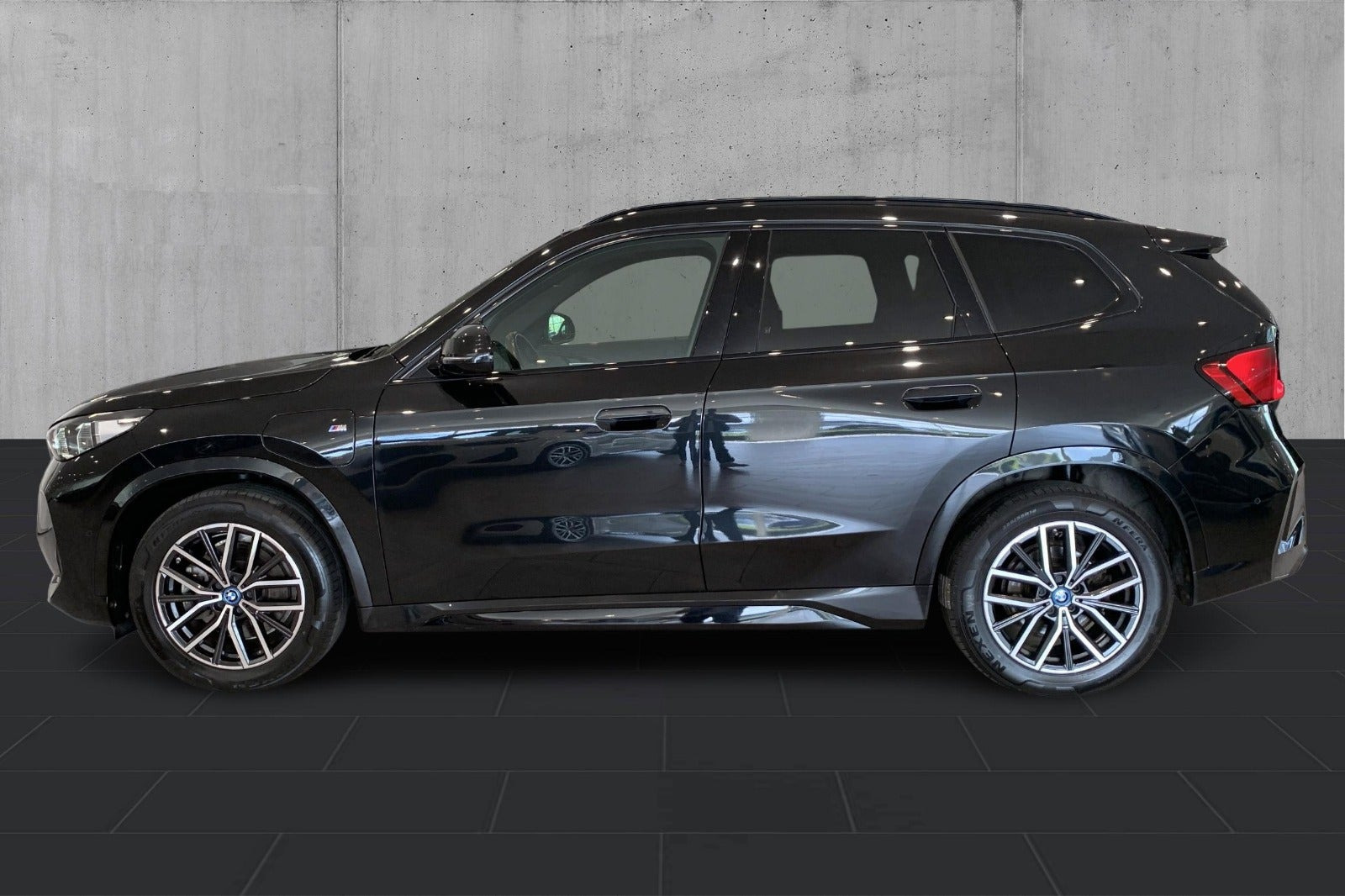 Sort BMW X1 fra 2023