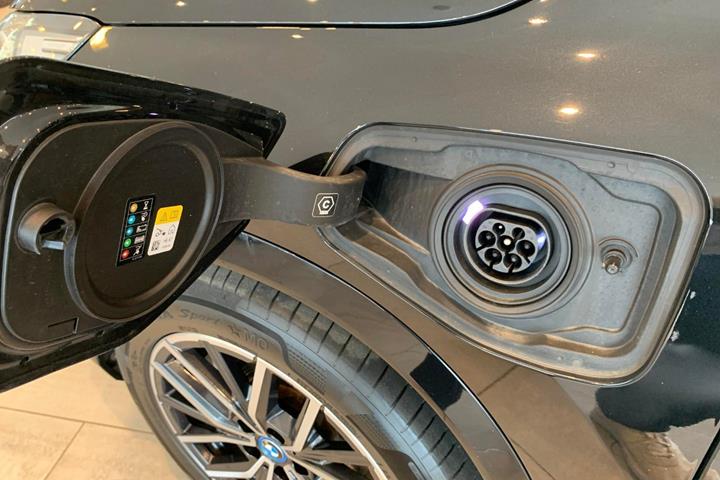 Sort BMW X1 fra 2023