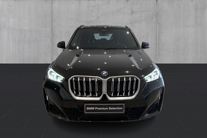 Sort BMW X1 fra 2023