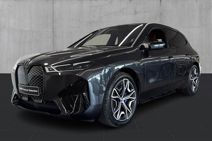Grå BMW iX fra 2022
