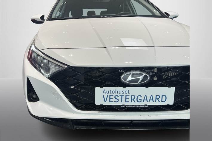 Hvid Hyundai i20 fra 2023