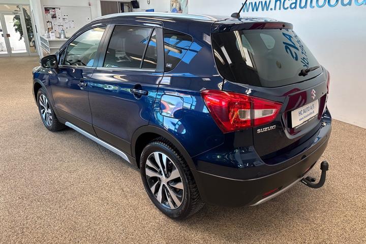 Blå Suzuki S-Cross fra 2021