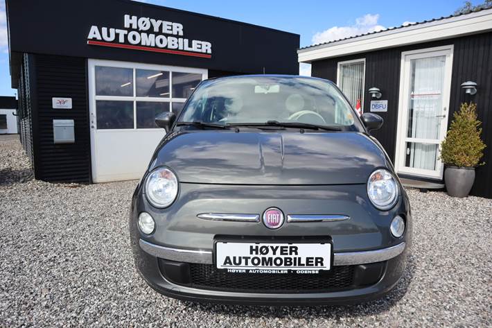 Grå Fiat 500 fra 2014