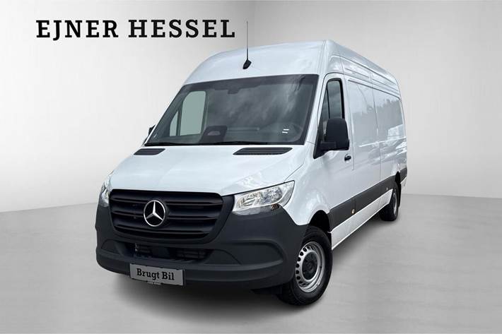 Hvid Mercedes Sprinter 317 fra 2025