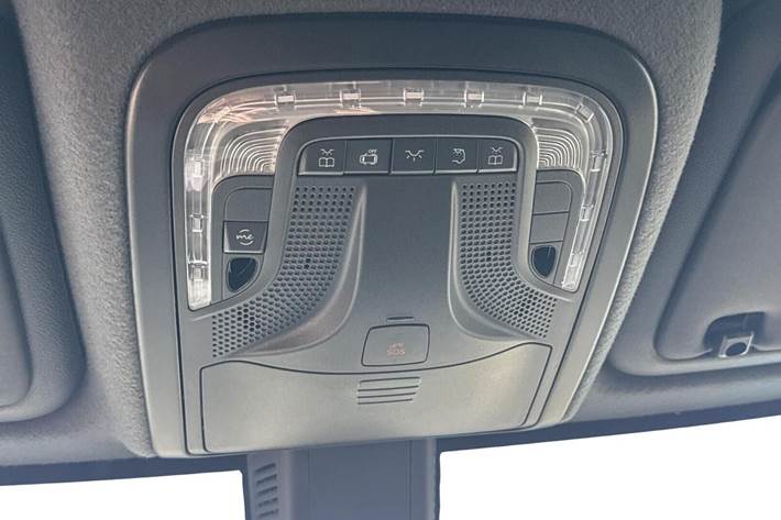 Hvid Mercedes Sprinter 317 fra 2025