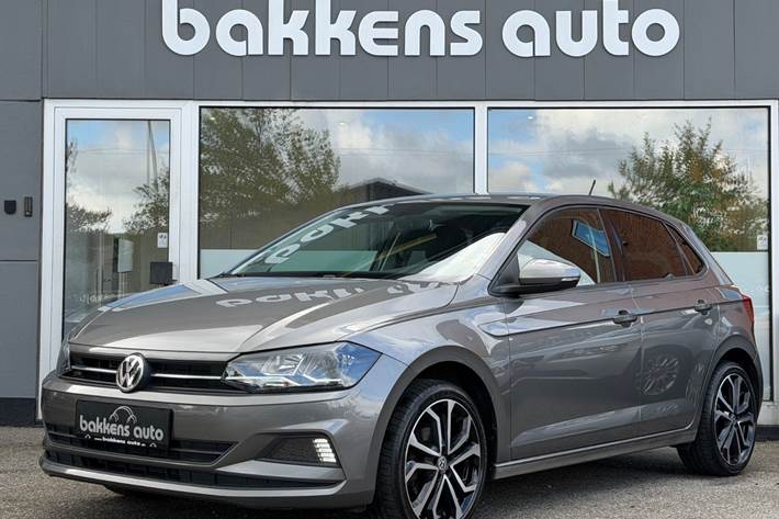 Grå VW Polo fra 2018 set udefra