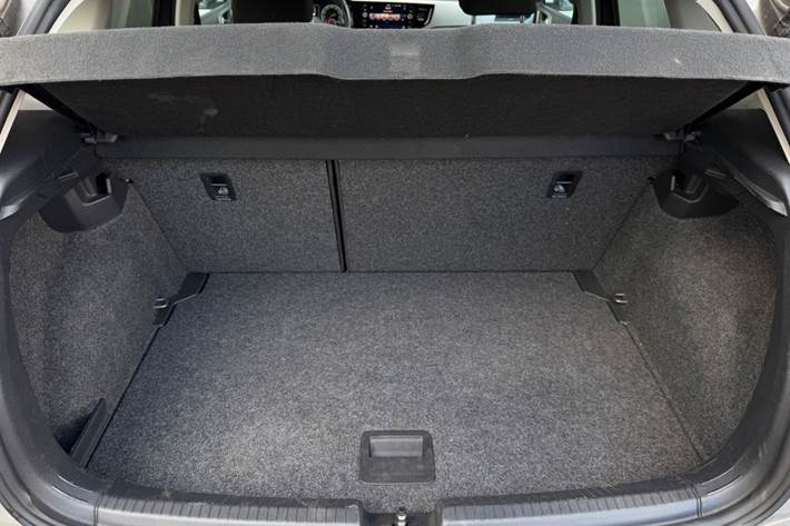 Grå VW Polo fra 2018