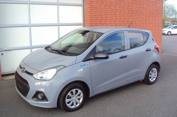 Grå Hyundai i10 fra 2015