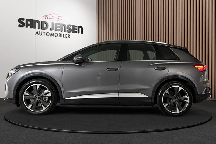 Grå Audi Q4 e-tron fra 2025