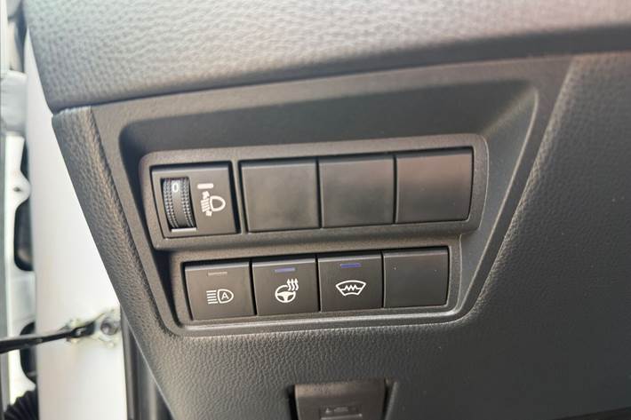 Hvid Toyota Yaris Cross fra 2025