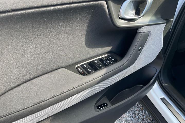 Hvid Polestar 2 fra 2022