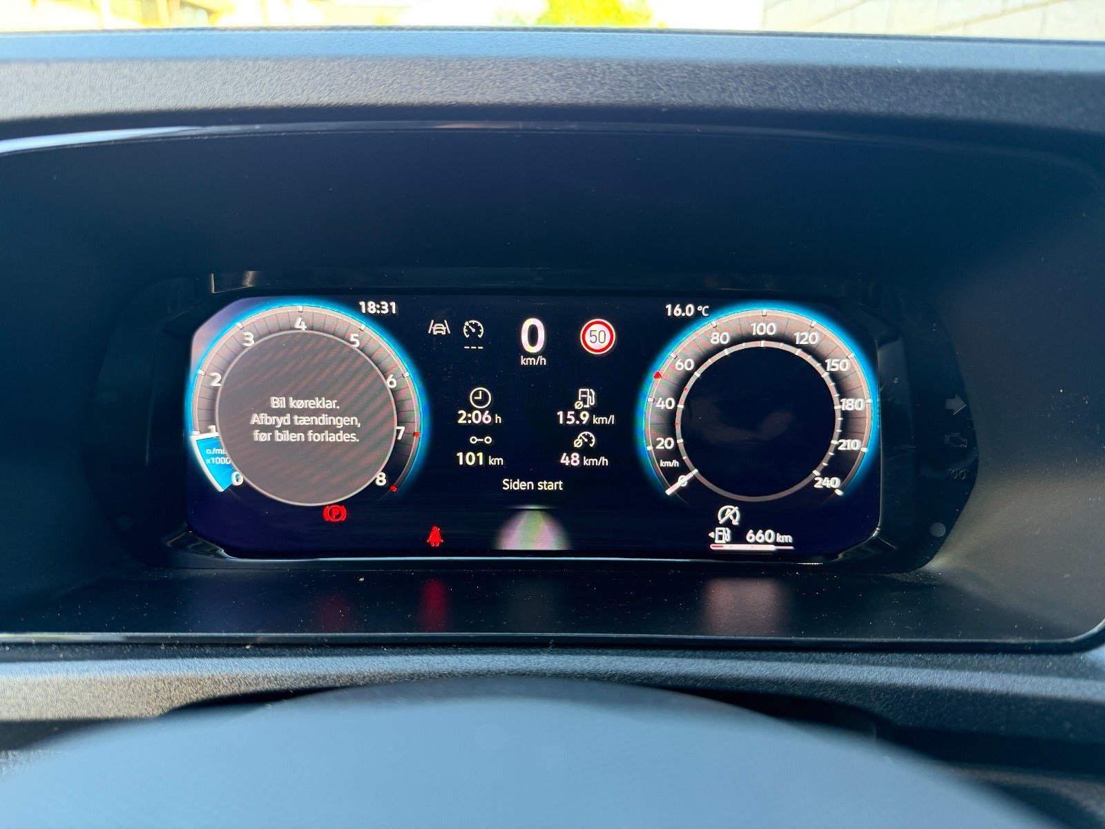 Hvid VW Caddy Maxi fra 2025