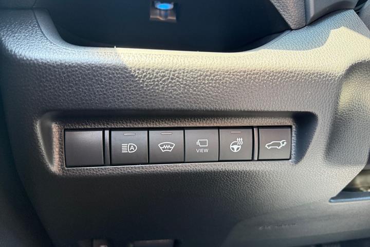 Hvid Toyota RAV4 Plug-in fra 2021